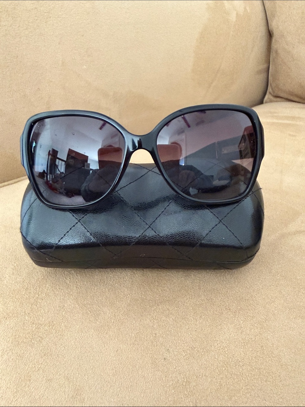 CHANEL Black Oversized Butterfly-Style Women's Sunglasses - Picture 2 of 11